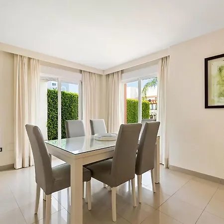 Appartement In With Kitchen Estepona