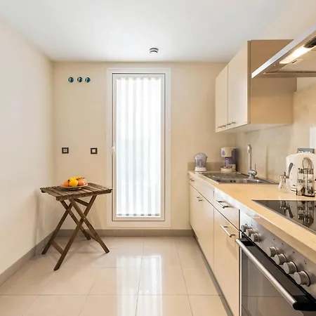 In With Kitchen Appartement